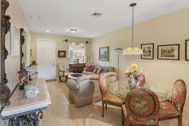 7401 Sarentino Lane 211, Boynton Beach, FL 33437