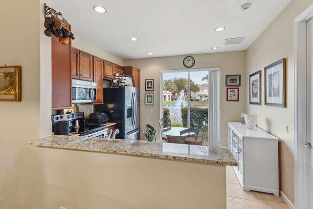 7401 Sarentino Lane 211, Boynton Beach, FL 33437