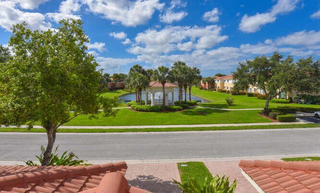 7401 Sarentino Lane 211, Boynton Beach, FL 33437