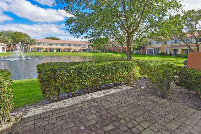 7401 Sarentino Lane 211, Boynton Beach, FL 33437