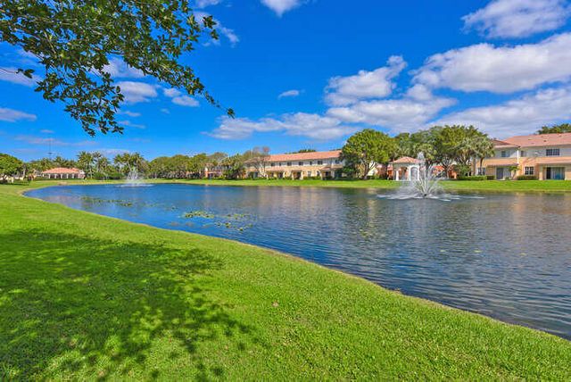 7401 Sarentino Lane 211, Boynton Beach, FL 33437