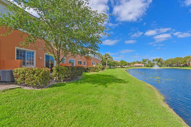 7401 Sarentino Lane 211, Boynton Beach, FL 33437