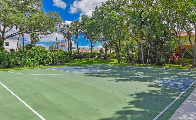 7401 Sarentino Lane 211, Boynton Beach, FL 33437