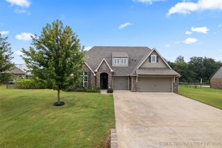11417 N 168th East Avenue, Owasso, OK 74055