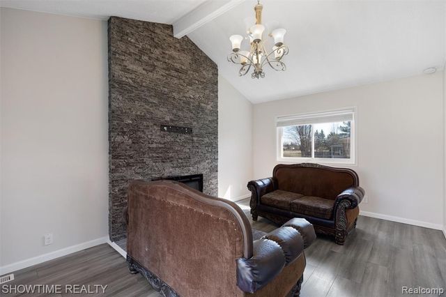 11287 Brougham Drive, Sterling Heights, MI 48312