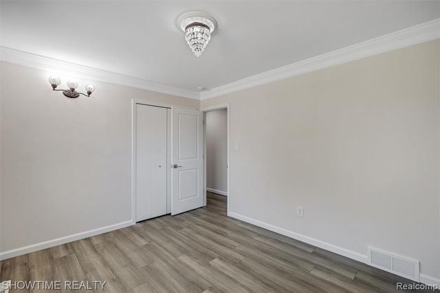 11287 Brougham Drive, Sterling Heights, MI 48312