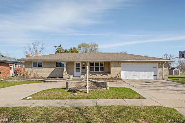 11287 Brougham Drive, Sterling Heights, MI 48312