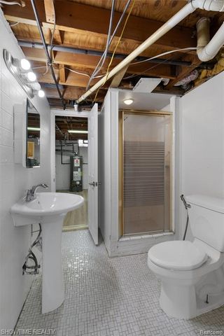 11287 Brougham Drive, Sterling Heights, MI 48312