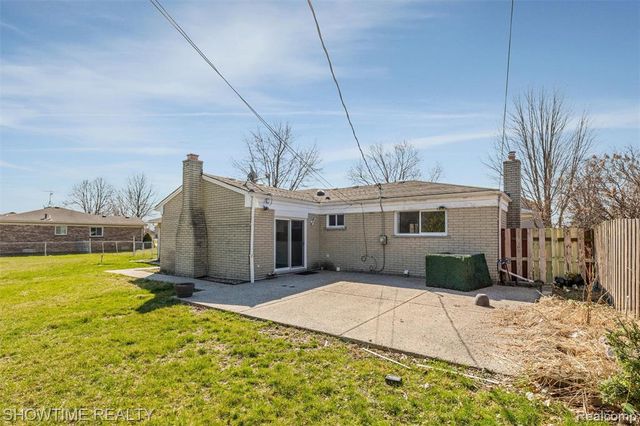 11287 Brougham Drive, Sterling Heights, MI 48312