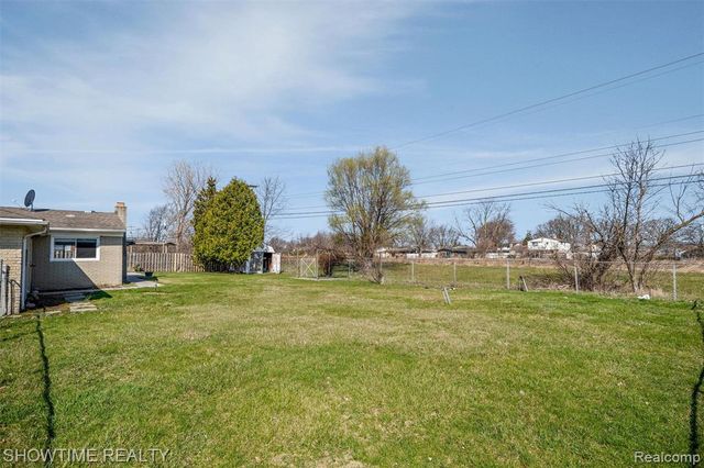 11287 Brougham Drive, Sterling Heights, MI 48312