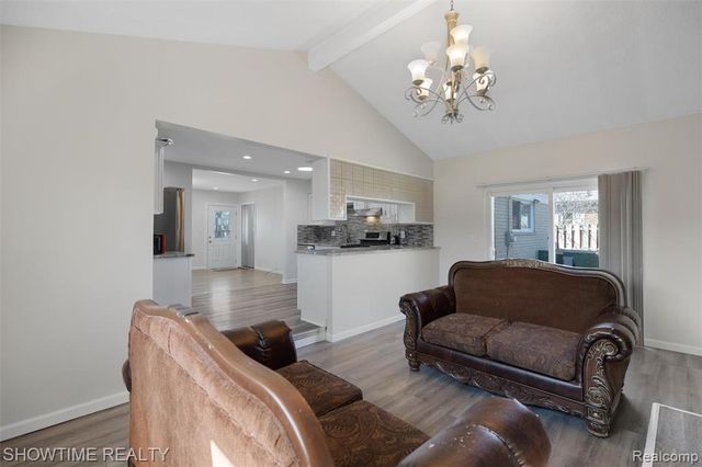 11287 Brougham Drive, Sterling Heights, MI 48312