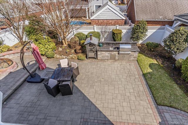 263 James Street, Franklin Square, NY 11010