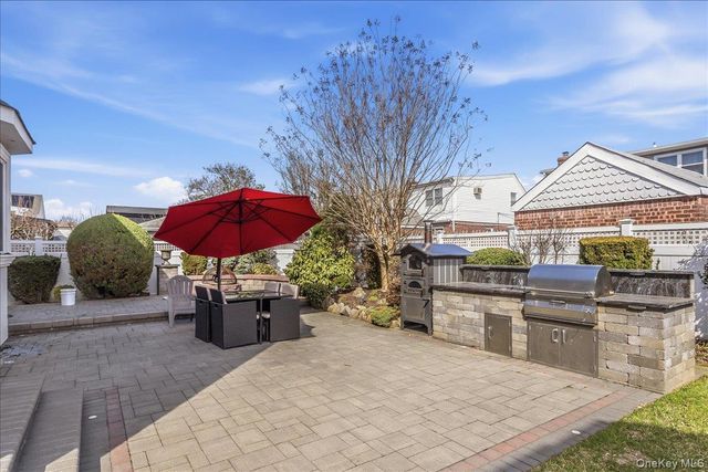 263 James Street, Franklin Square, NY 11010