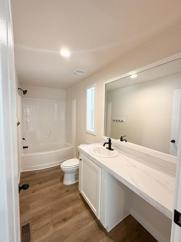 4647 Winter Avenue 92, Klamath Falls, OR 97603