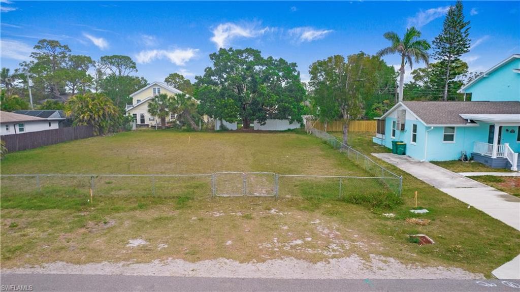 713 109th AVE N, NAPLES, FL 34108 — photo 3