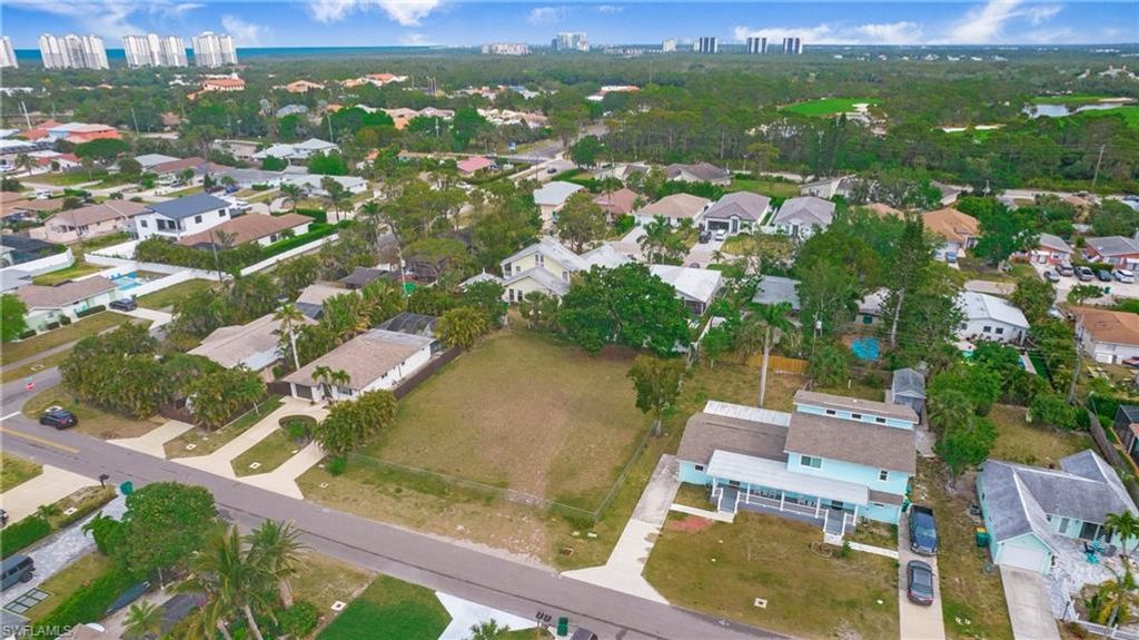 713 109th AVE N, NAPLES, FL 34108 — photo 4
