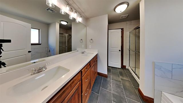 9004 NW 142nd Street, Yukon, OK 73099