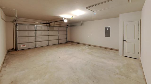 9004 NW 142nd Street, Yukon, OK 73099