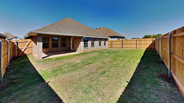9004 NW 142nd Street, Yukon, OK 73099