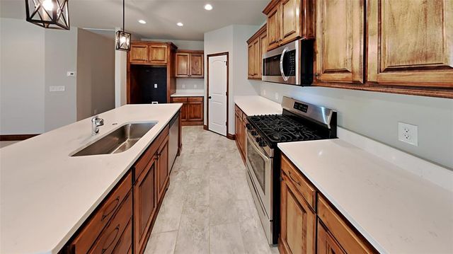 9004 NW 142nd Street, Yukon, OK 73099