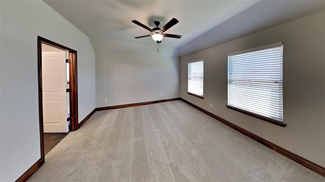 9004 NW 142nd Street, Yukon, OK 73099