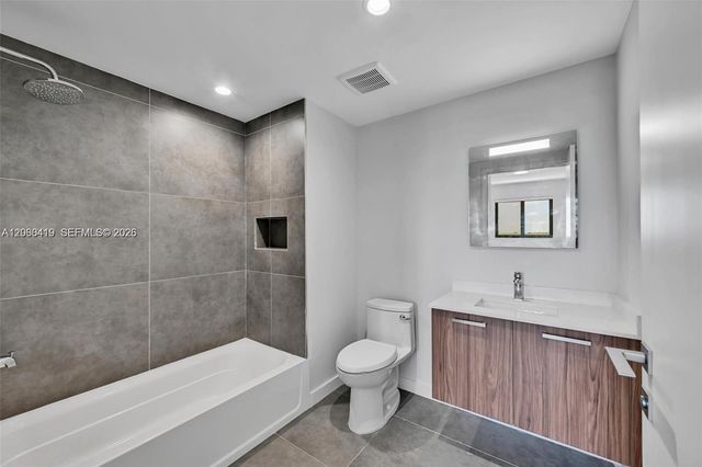 840 NE 130th Street 603, North Miami, FL 33161