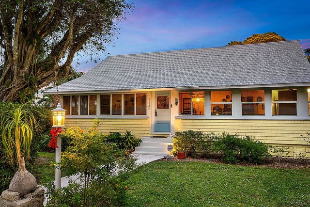 12165 SE Nassau Street, Hobe Sound, FL 33455