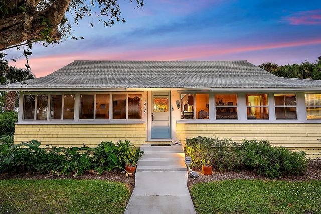 12165 SE Nassau Street, Hobe Sound, FL 33455