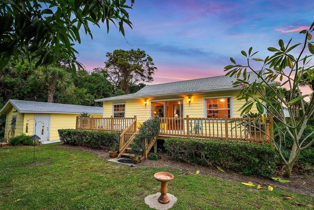 12165 SE Nassau Street, Hobe Sound, FL 33455