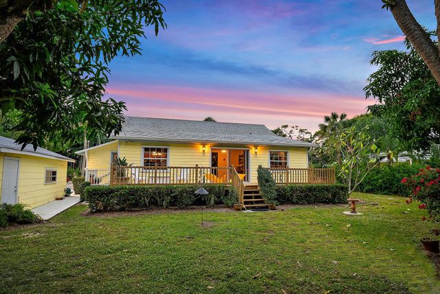 12165 SE Nassau Street, Hobe Sound, FL 33455