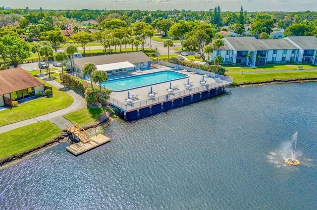 1118 Green Pine Blvd B1, West Palm Beach, FL 33409