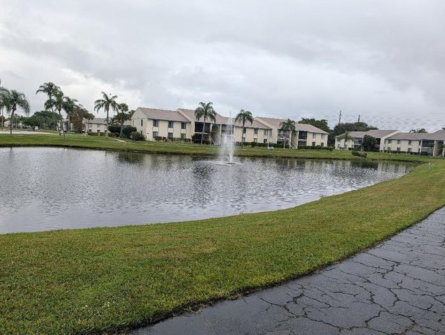 1118 Green Pine Blvd B1, West Palm Beach, FL 33409
