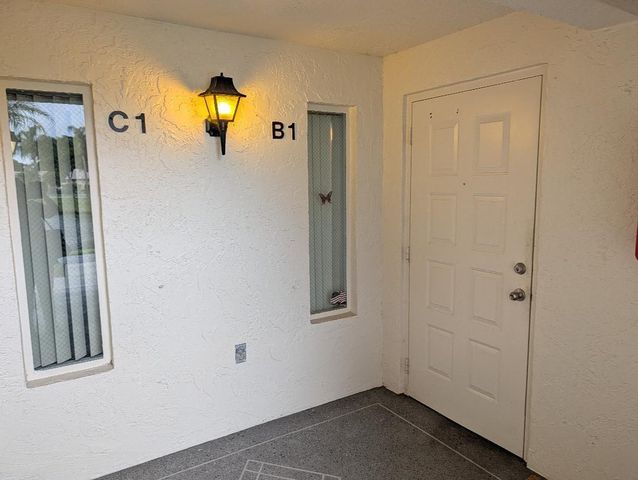 1118 Green Pine Blvd B1, West Palm Beach, FL 33409