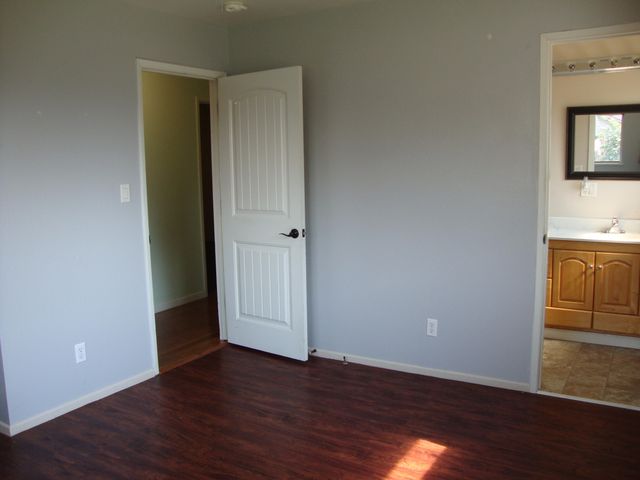 1405 NE Laura Court, Grants Pass, OR 97526