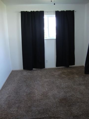 1405 NE Laura Court, Grants Pass, OR 97526