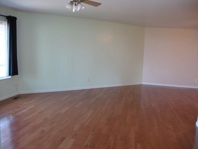 1405 NE Laura Court, Grants Pass, OR 97526
