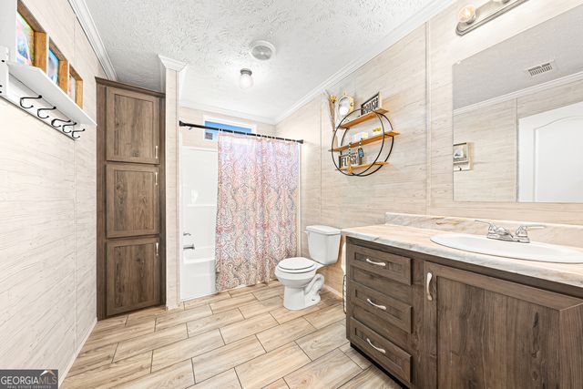 655 Lowe Road, Comer, GA 30629