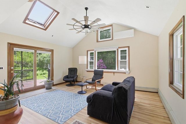 152 Lake St, Middleton, MA 01949