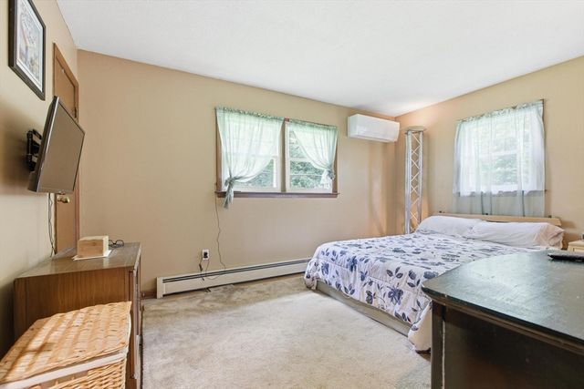 152 Lake St, Middleton, MA 01949