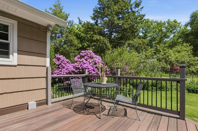 152 Lake St, Middleton, MA 01949
