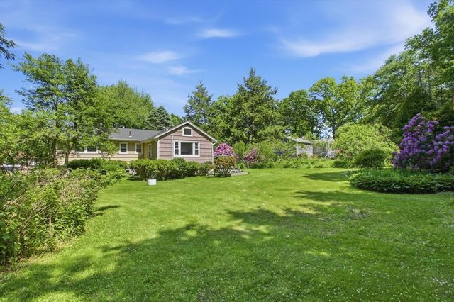 152 Lake St, Middleton, MA 01949