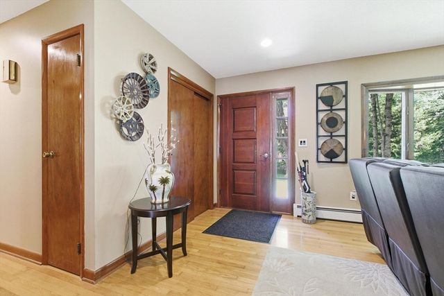 152 Lake St, Middleton, MA 01949