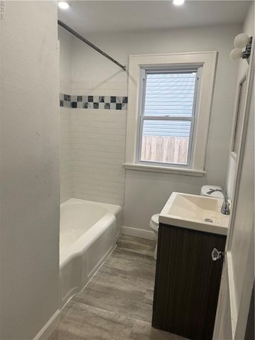 9136 Ocella AVE, Norfolk, VA 23503