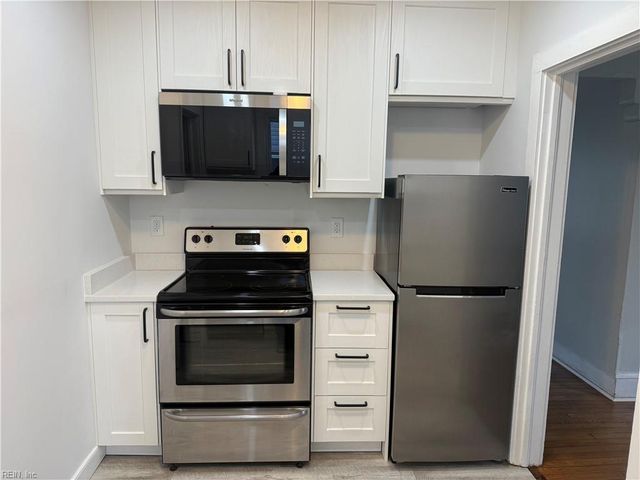 9136 Ocella AVE, Norfolk, VA 23503