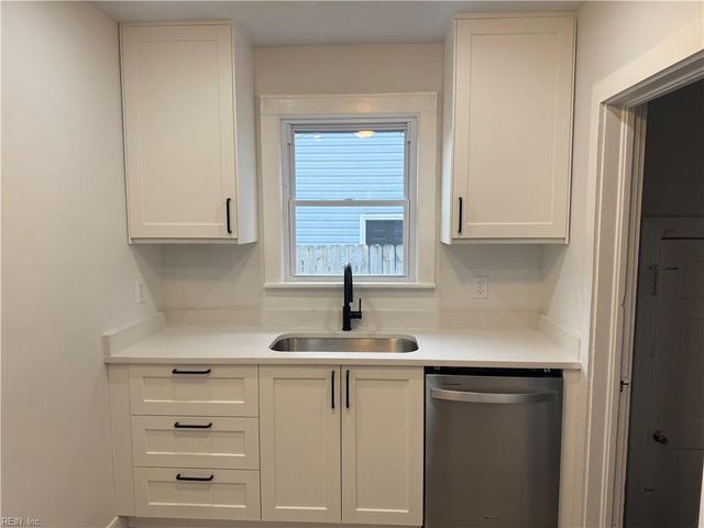 9136 Ocella AVE, Norfolk, VA 23503