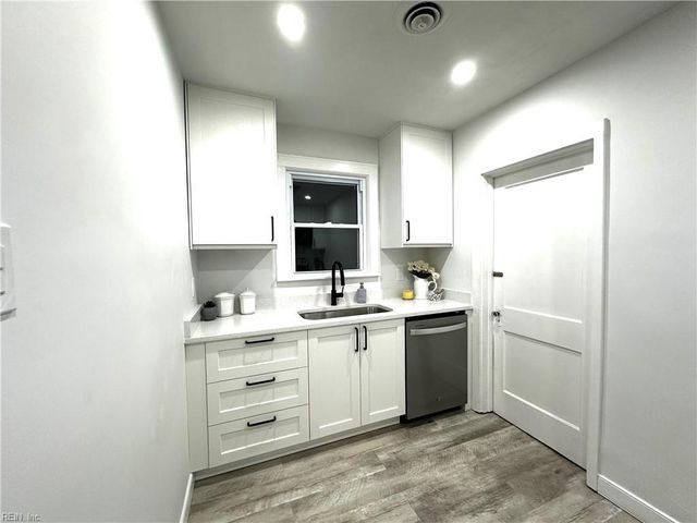 9136 Ocella AVE, Norfolk, VA 23503