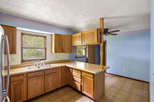 2750 Old Hobart Street, Lake Station, IN 46405