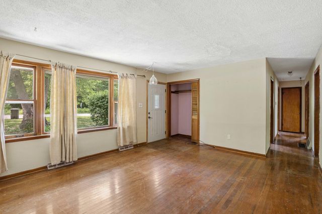 2750 Old Hobart Street, Lake Station, IN 46405
