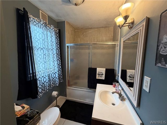 18 Monroe Street, North Tonawanda, NY 14120