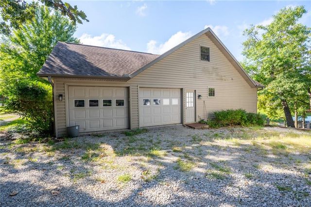 2022 Lake Viking Terrace, Gallatin, MO 64640